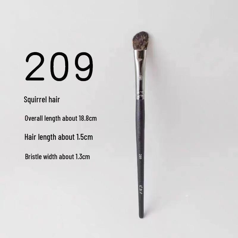 Bi+209 Angled Squirrel Hair Eyeshadow Brush