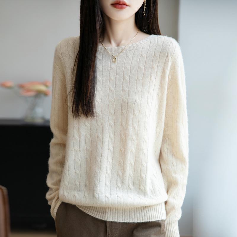 Women's Cable Knit Round Neck Pullover Sweater - Long Sleeve Knitwear for Autumn and Winter