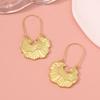 The golden shell earrings exude a retro charm and are trendy and fashionable. The earrings are versatile and elegant with a light luxury style