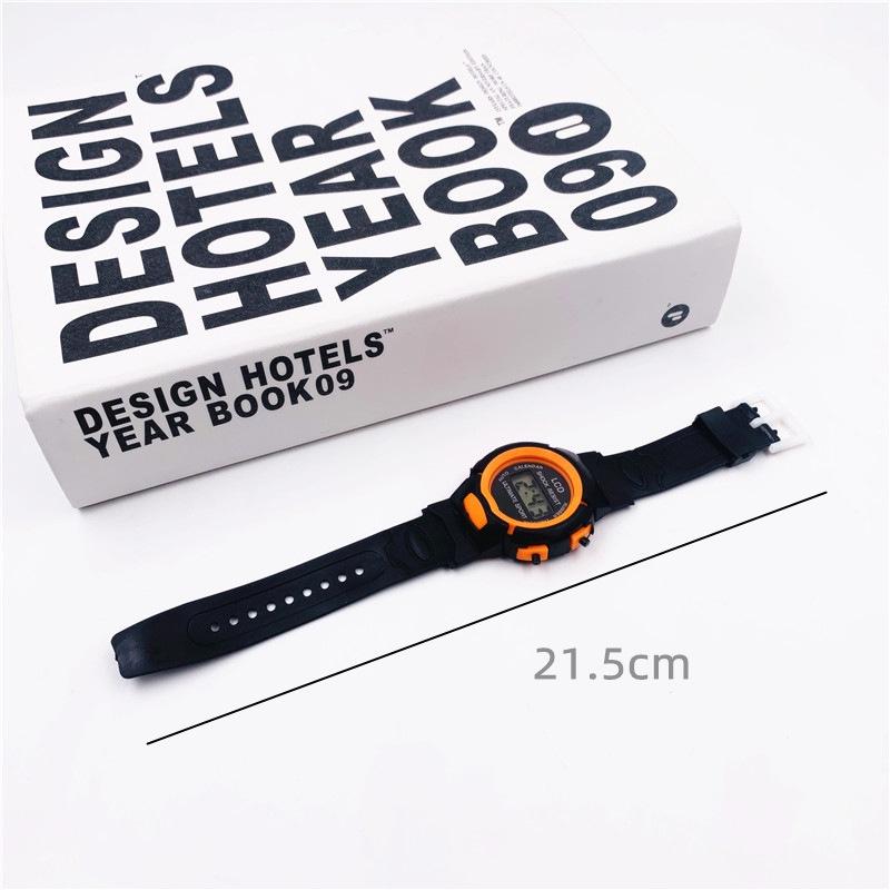 And Lightweight Comfortable Childrens Watch Round Dial Shape With Plastic Material Case