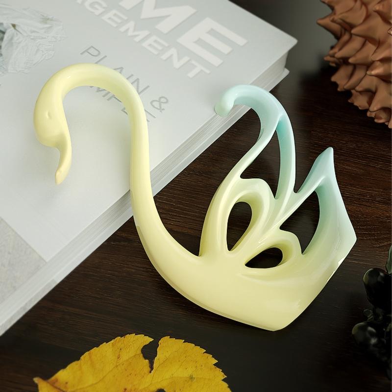 Diy Crystal Aromatherapy Gypsum Swan Epoxy Glue Silicone Mold Table Soft Ceramic Plaster Ornament Diy Crafts Decorations