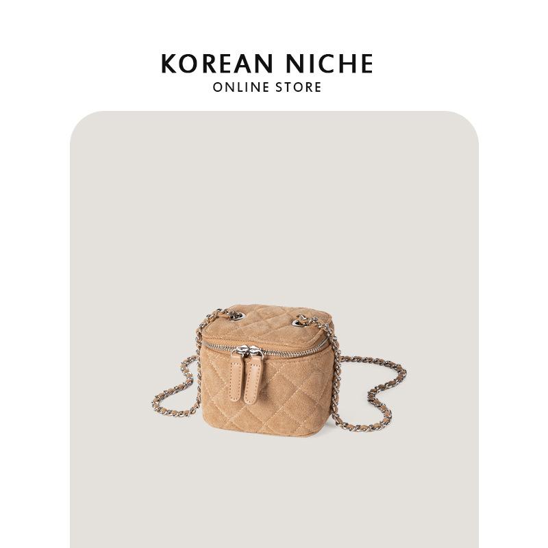 New Xiaoxiangfeng Diamond Grid Box Bag with Niche Design, Suede Chain Crossbody Small Square Bag