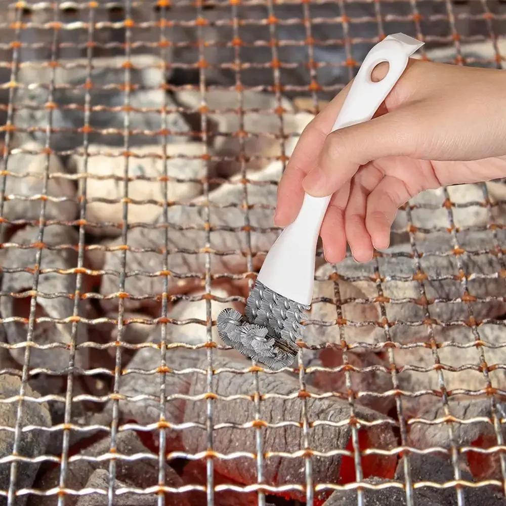 Grill Brush Cleaning Brush V-shaped Hook Brush and Scraper Multifunctional Barbecue Kit Kitchen Small Tool