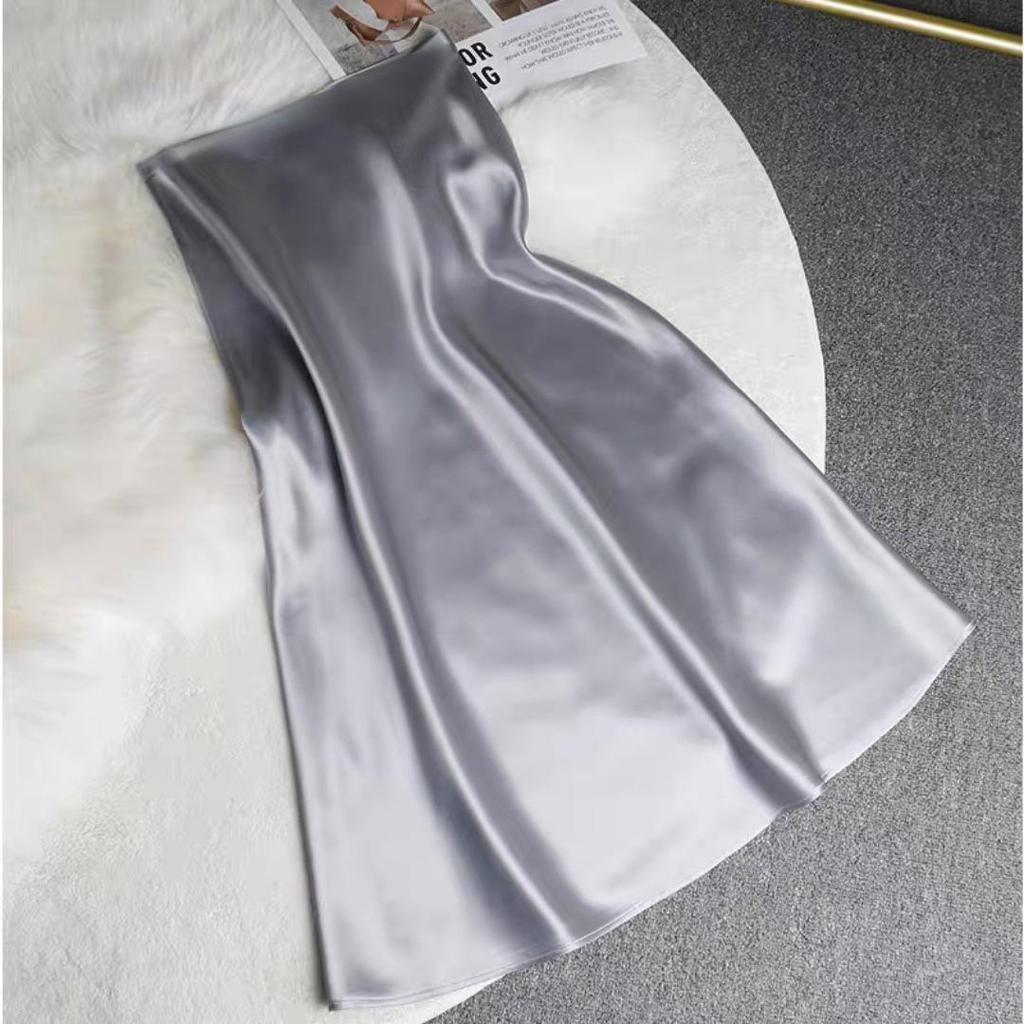Acetic Acid Fabric Slimming Midi Skirt for Petite Women, A-Line, Mature, Drapey, Lustrous, Elastic Waist