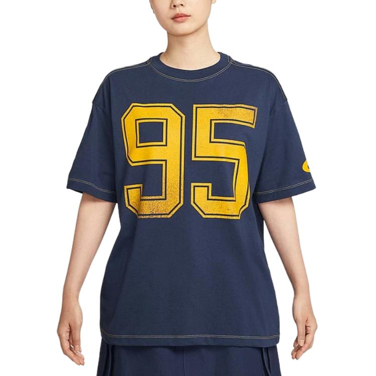 

New Nike Sportswear Women s Graphic T Shirt HV4973-410 S