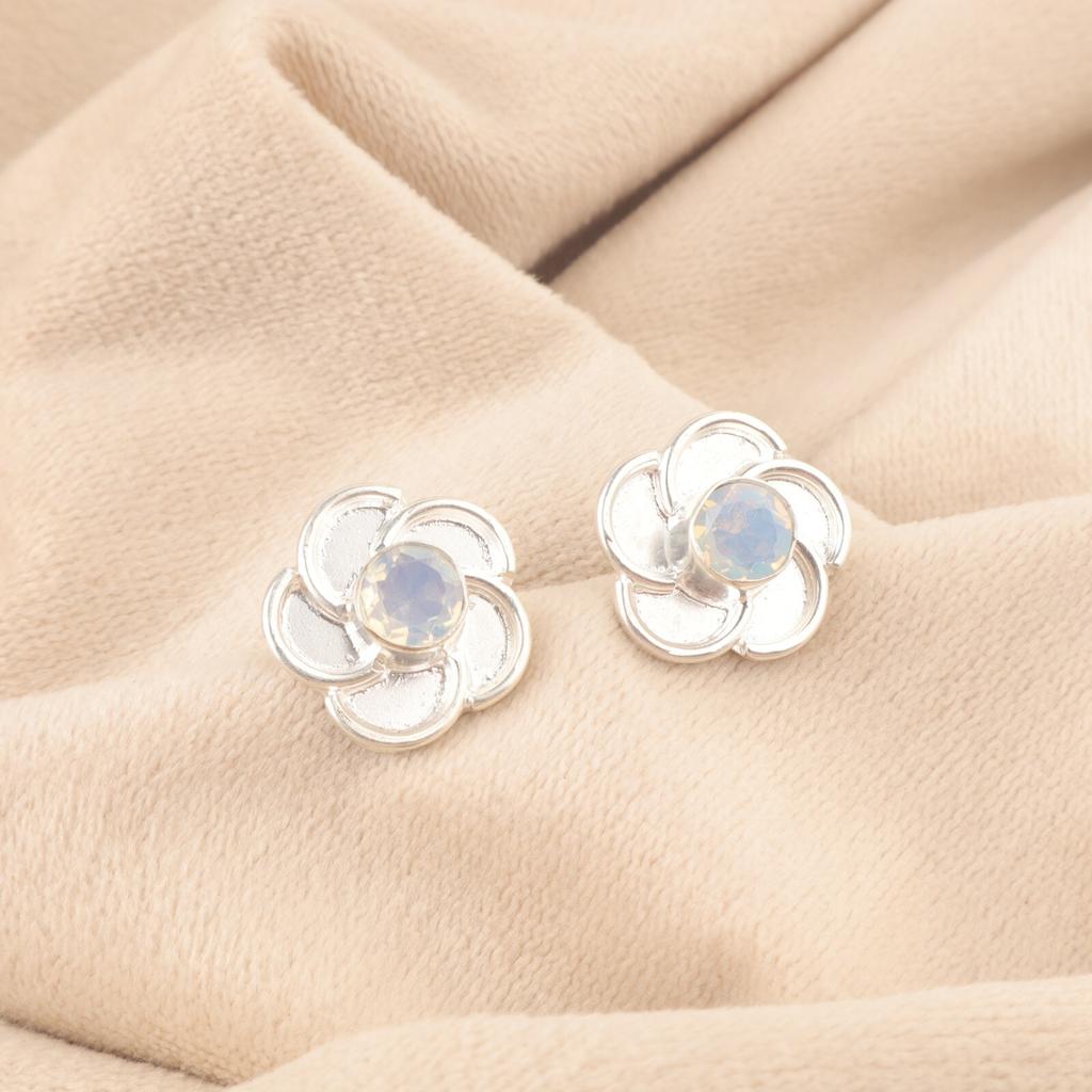 Natural Milky Opal Sterling Silver Mother Gift Stud Post Push Back New Earrings EE-157-15