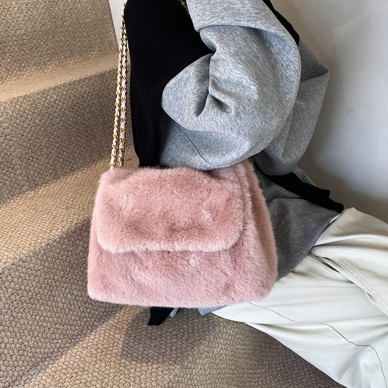 2025 Autumn and Winter New Fashionable Versatile Chain Bag Niche Design Plush Bag Large Capacity Underarm Bag Fluffy Bag