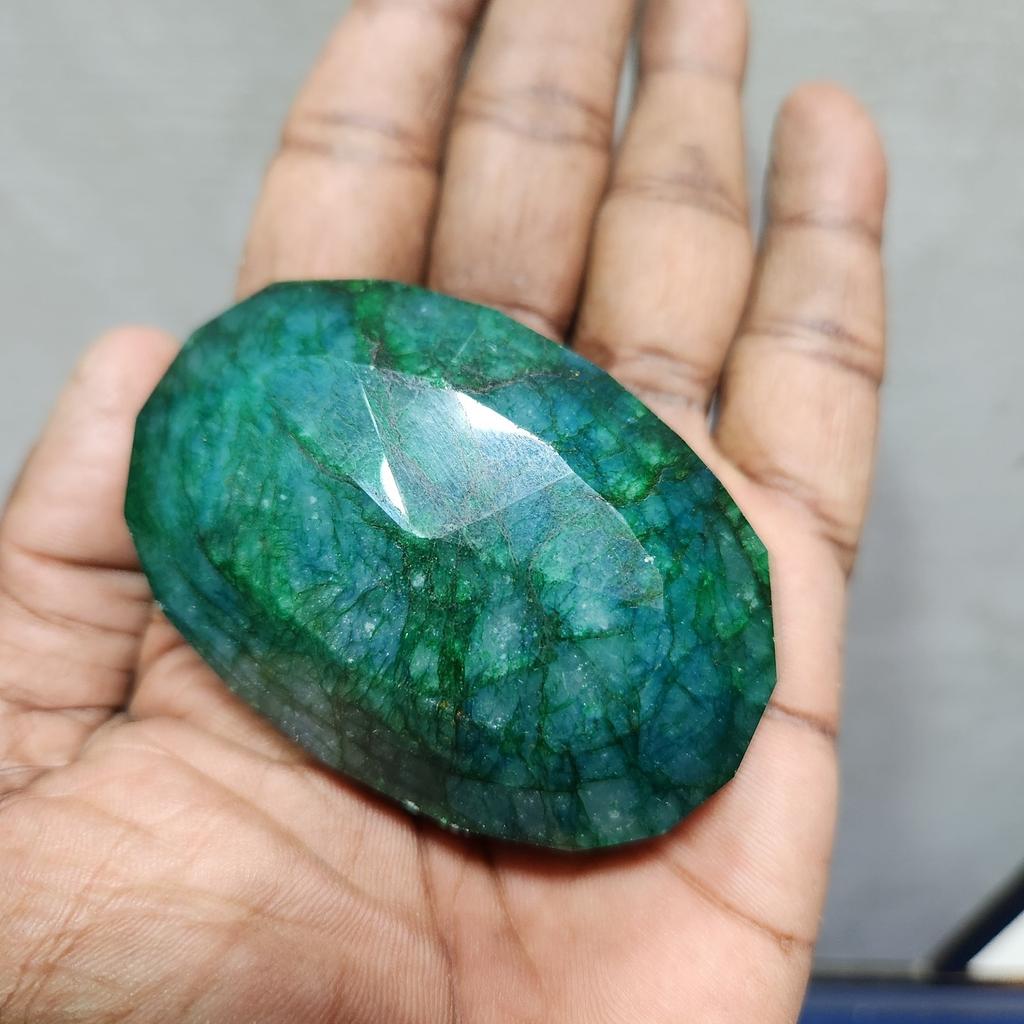 Natural Big Size Oval Cut Green Emerald 921 Ct Loose Earth Mined Gemstone