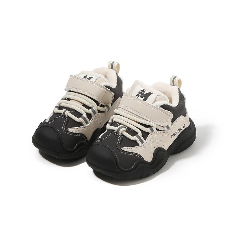 Buty sportowe dla malucha: Nowe jesienno-zimowe trampki z aksamitnym podszyciem dla niemowląt, dziewczynek i chłopców.