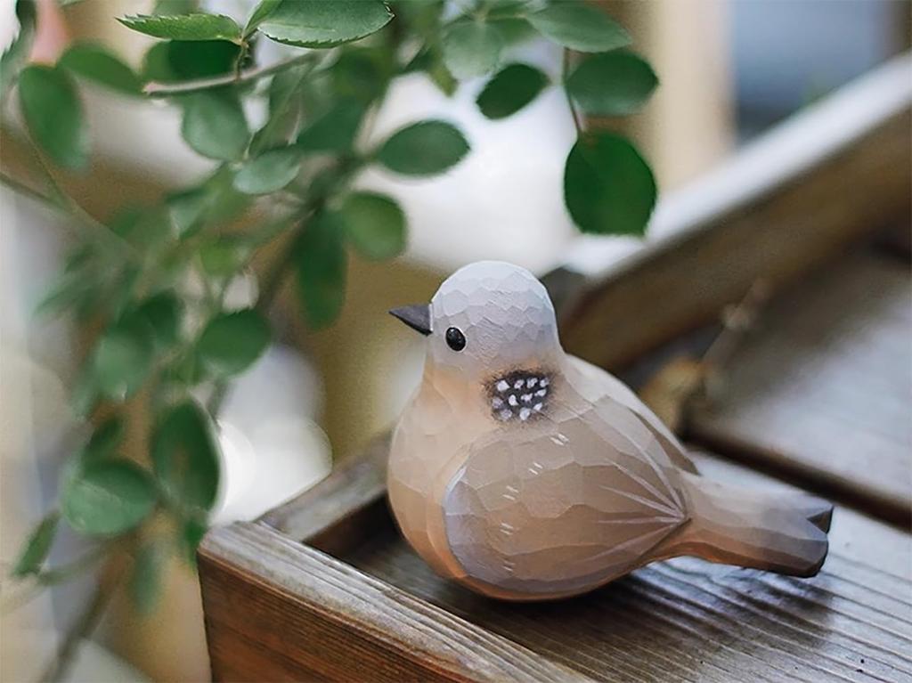 (hej!e) Pigeon Bird Figurine, Wood Carving, Baby Pigeon, Wooden Object, Scandinavian Craft, Doll, Handmade, Basswood, Interior Decor [Parallel Import]