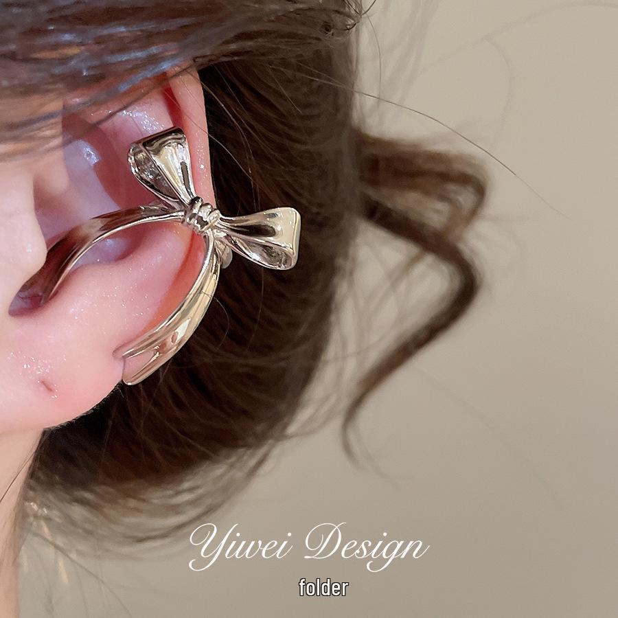 Zircon Fishtail Pearl Pendant Ear Clip - Elegant and Fashionable High-End Jewelry