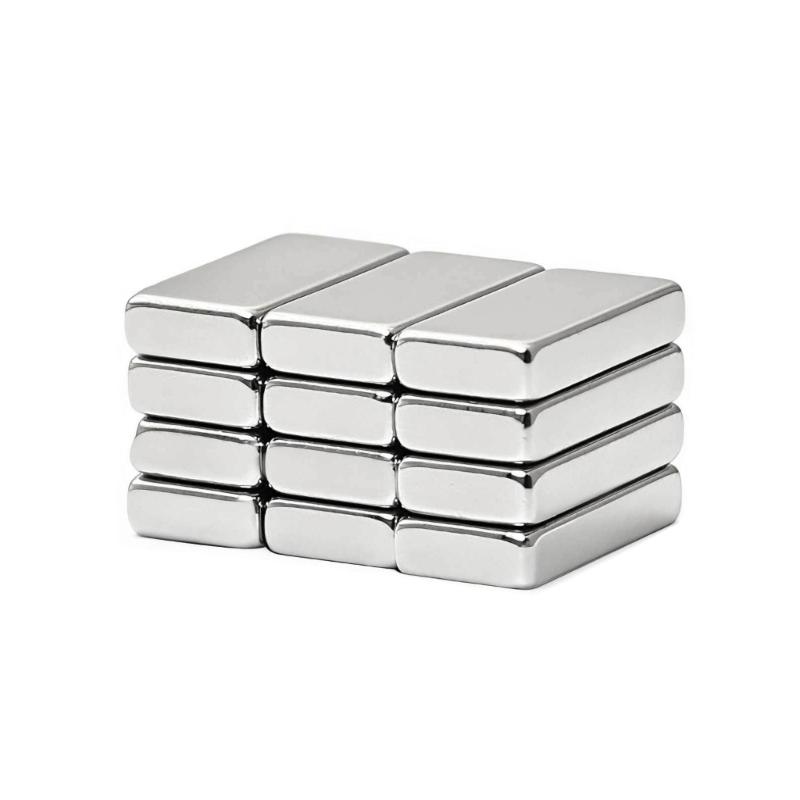 

Многоразовые Магнитные Полоски для Ногтей для Мгновенного Эффекта Кошачий Глаз Гель-Лаки с Отделкой Чешуя Крокодила 1