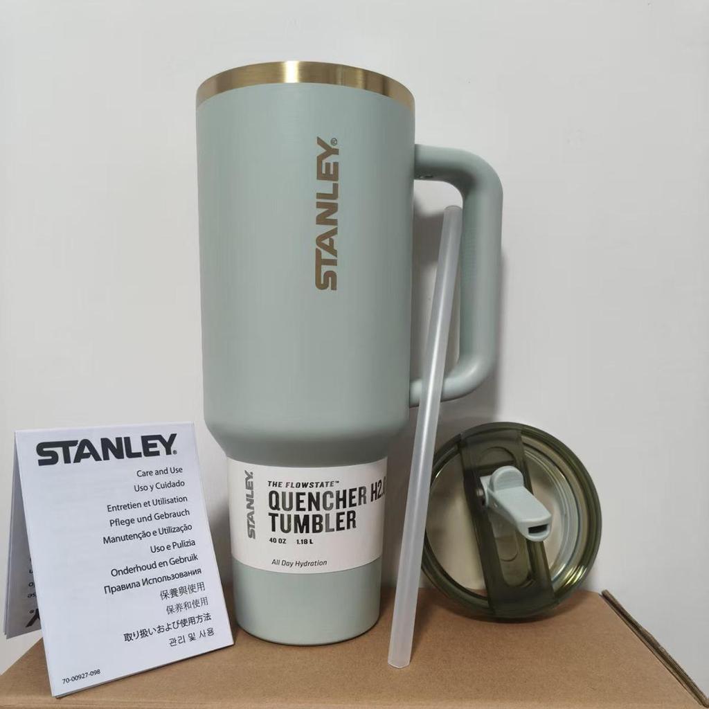 Stanley 3. Generation Ice King Vakuumisolierter Edelstahlbecher mit tragbarem Faltstrohhalm