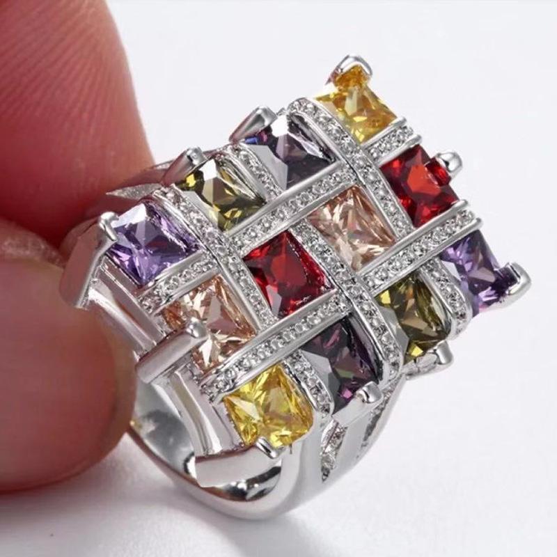 Chenrui Vibrant Square Brick Statement Ring - Trendy European and American Jewelry