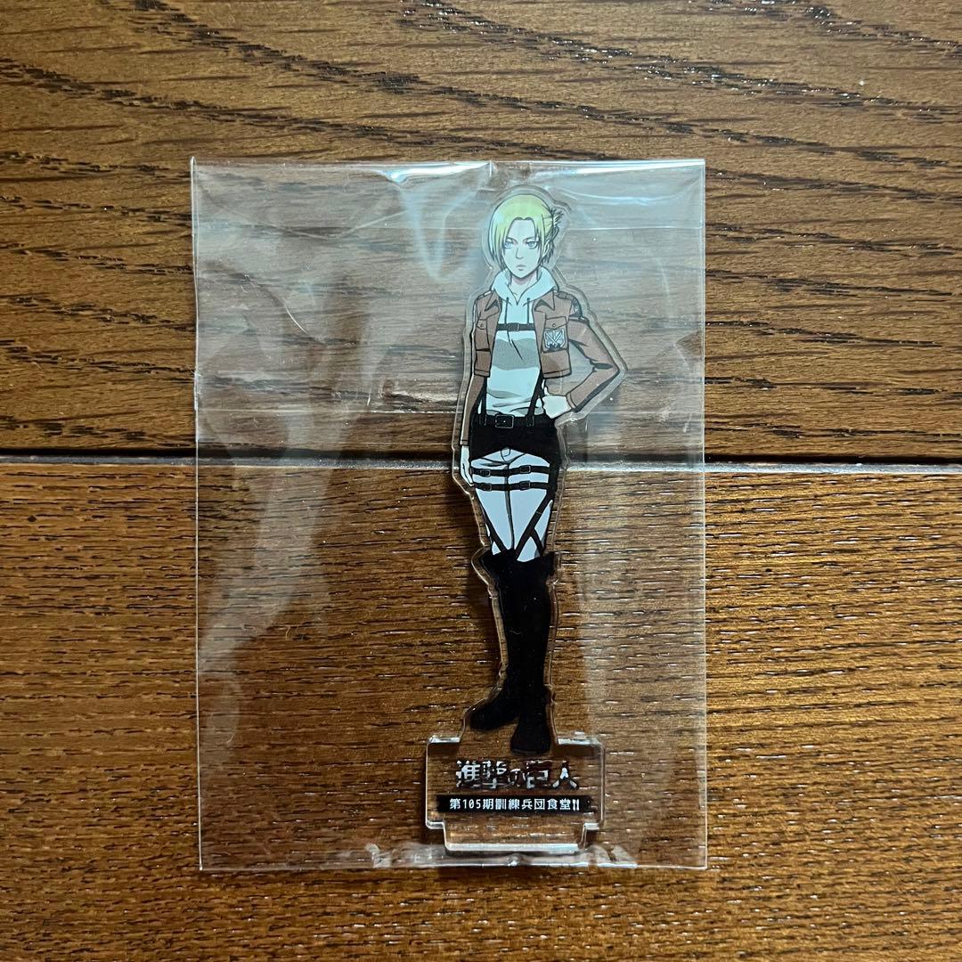 

[USED] Attack on Titan Annie 105th Training Corps Cafeteria Acrylic Stand Acrylic Stand Pasela
