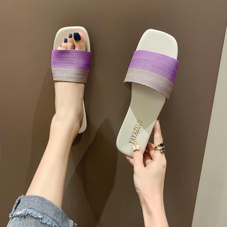 Ladies New Sandals and Slippers Printed Flat-bottomed Slippers Large Size Beach Slippers Easy To Wear Outside Slippers