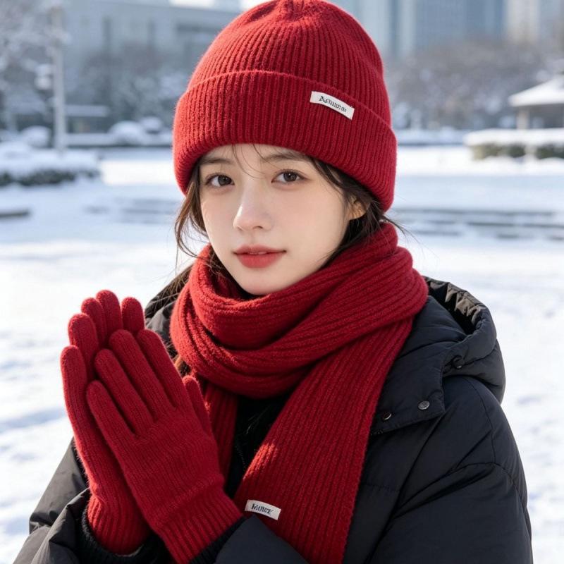 3Pcs Set Winter Hat Scarf Touchscreen Gloves Unisex Knitted Warm Beanie Neck Warmer Gloves Set For Autumn Winter Outdoor Daily Wear