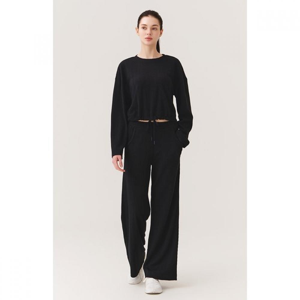 Huit Cable Knit Crop Sweatshirt Htwtp5k04t