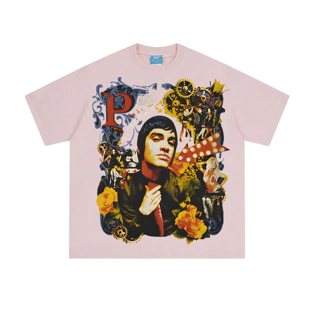 

КОЛАЖ ФОТО ФУТБОЛКА Panic! At The Disco 2025 Такий самий, як на офіційному веб-сайті Футболка Зручна Бавовна Чоловічий Одяг Високої Якості Топи S рожевий