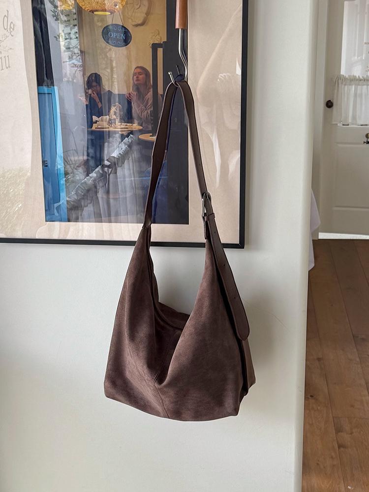 2025 New Korean Style Women's Suede Crossbody Shoulder Bag - Large Capacity Retro Tote for Autumn/Winter