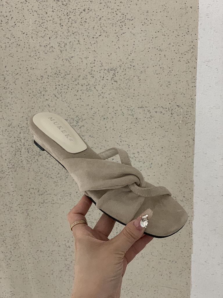 MUKEKe Slope Heel Temperament French Small Cool Slippers Fairy Shoes Outside Wear 2025 Summer with Skirt Retro