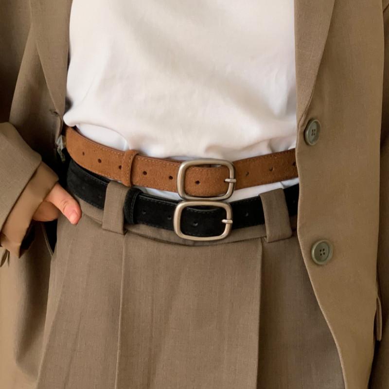 Vintage Women'S Leather Belt With Metal Snap For Jeans Medium Width Minimalist Modern Design Suitable For Various Styles