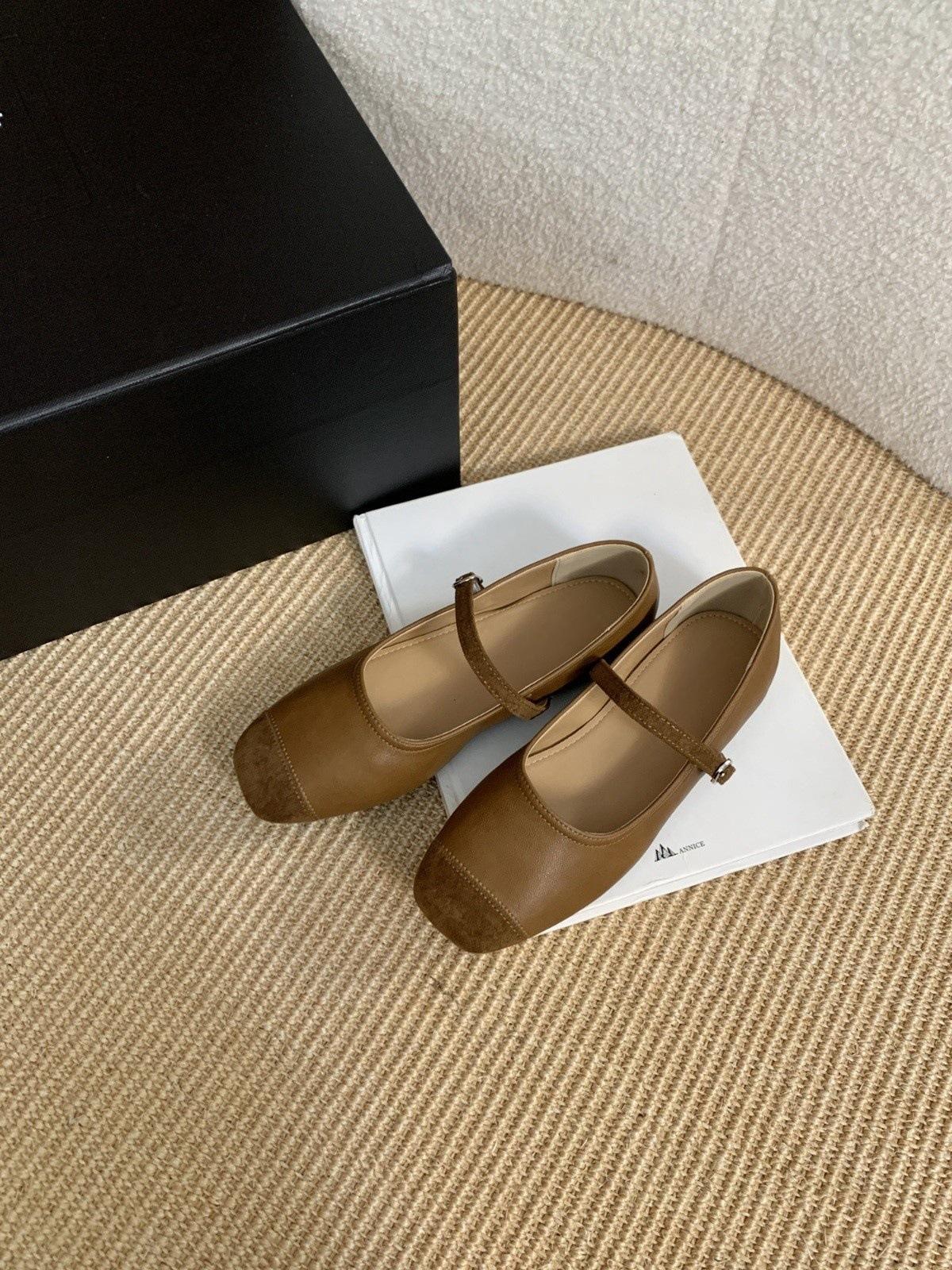 

Корейская версия темперамента квадратная голова неглубокий рот плоская подошва обувь женская удобная универсальная сращивание поверхности слово с удобной бабушкой s 40 коричневый