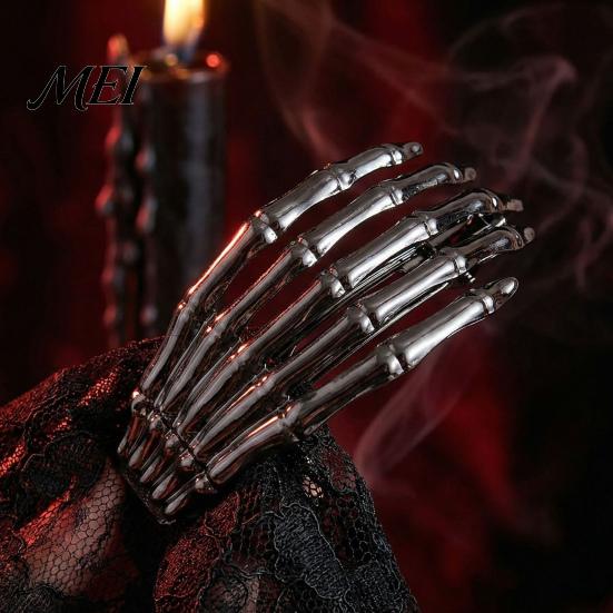 Skull Headpiece for Women Skeleton Hands Hair Clips, Gothic Metal Side Clip Women, Festival Updo Clips Spooky Halloween Horror Accessories, Punk Rock