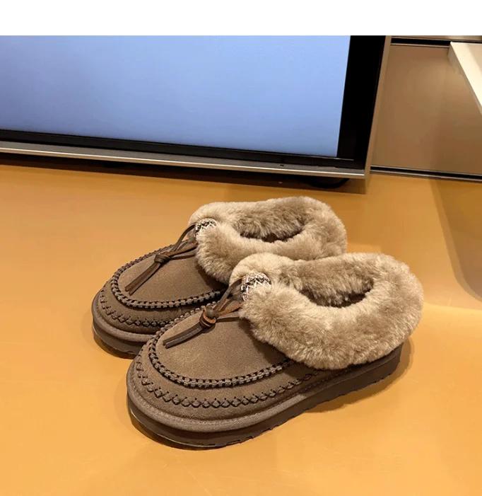 Fashion Snow Boots for Women in Winter 2025, New Soft and Comfortable Cotton Boots with Plush Insulation, Northeast Large Cotton Shoes