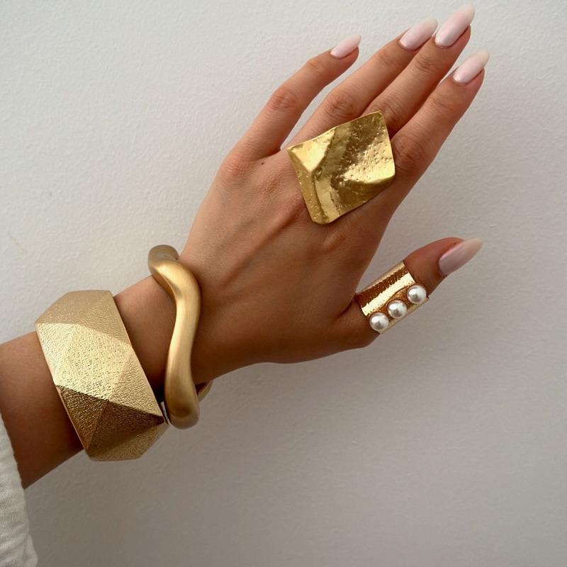 Alloy Open Bracelet Jewelry Geometric Surface Exaggerated Jewelry Women's Wide Surface Electroplating Bracelet