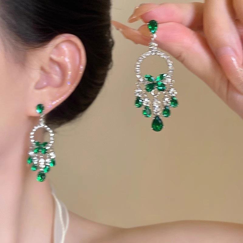 Emerald flash diamond butterfly fringed earrings women s retro temperament stud earrings new earrings
