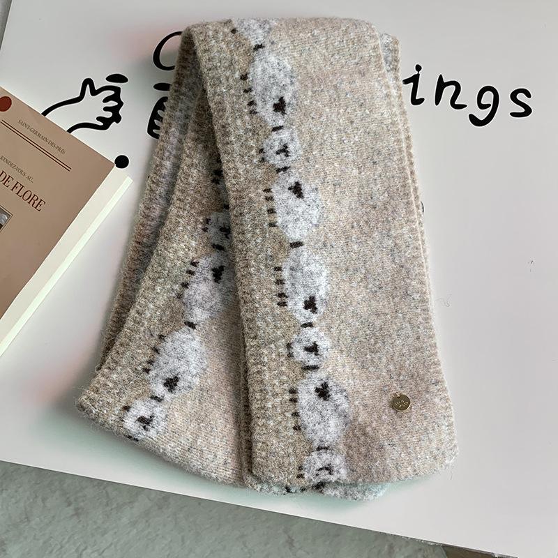 Luochi Sweet Sheep Knit Scarf: Cozy Jacquard Neck Gaiter for Autumn/Winter, Perfect for Students and Couples