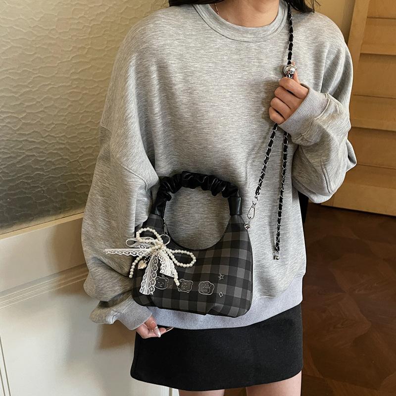 

Korean niche pleated handbag women s fashion versatile shoulder messenger bag high-end commuter cloud crescent bag without pendant