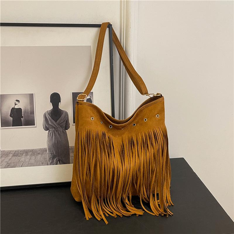 Yogodlns Boho Style Tassel Crossbody Bag Soft Frosted Tassel Straddle Bag Women Vintage Suede Shoulder Bag Casual Messenger Bag