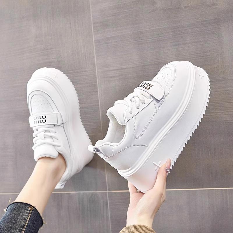 Small man thick-soled heightening little white shoes women's shoes 2025 new muffin shoes versatile ins trendy casual sports shoes