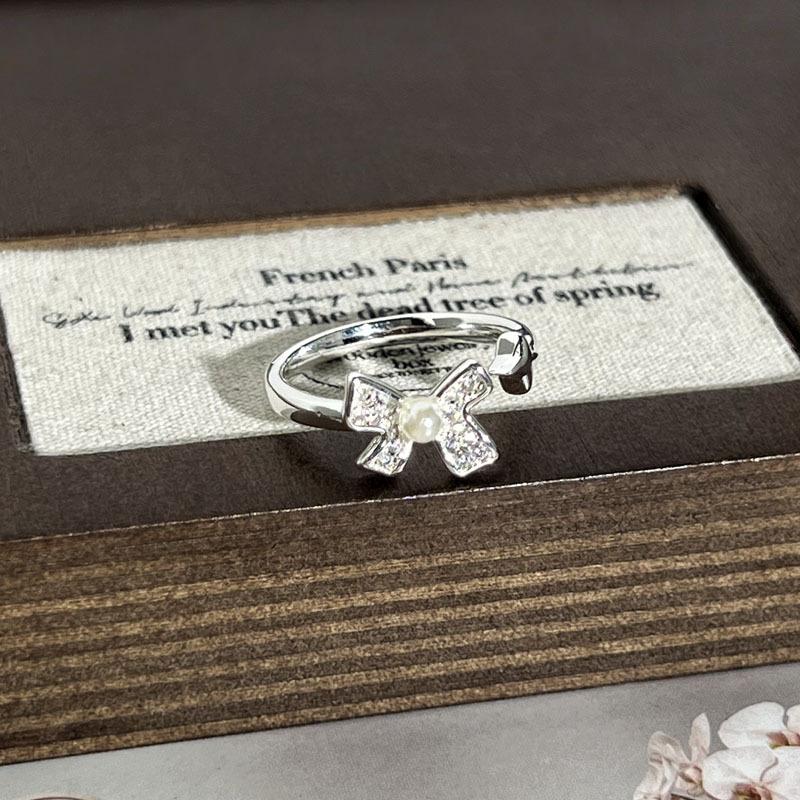 2026 French Gentle Style Internet Celebrity Pearl Bow Full Diamond Light Luxury Ring for Women's Unique Niche High-end Ring