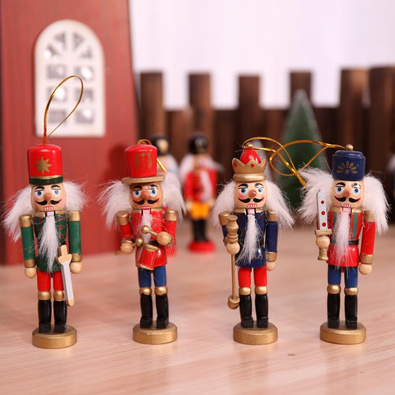 6 STÜCKE/ KARTON Mini Holz Nussknacker Ornament Soldatenfigur Weihnachtsbaum Anhänger Büro Tisch Weihnachtsdeko Statuen Geschenke Für Freund