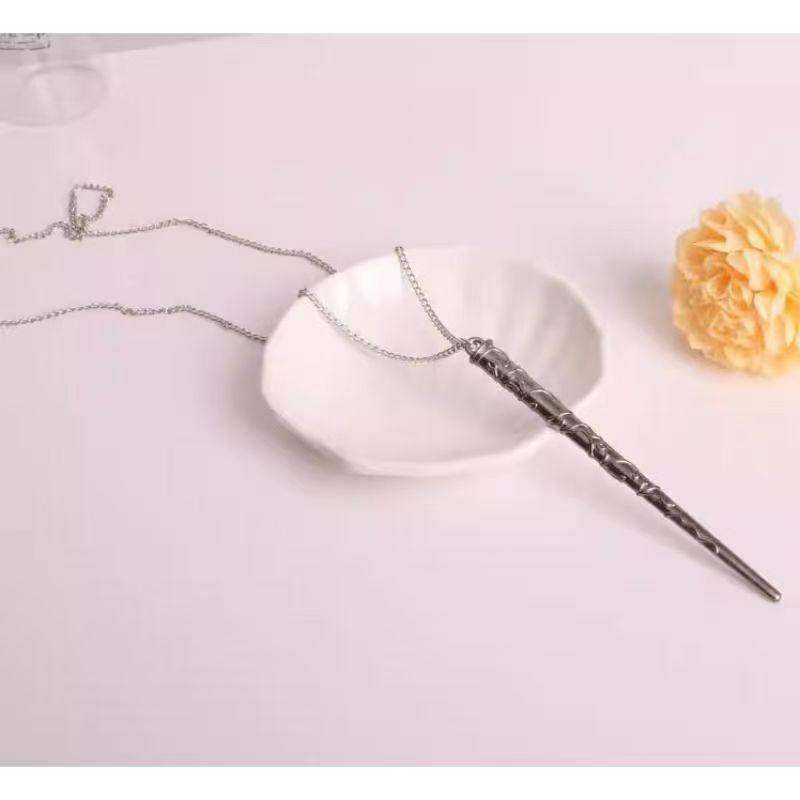 Funko Pop! Keychain Harry Potter Wizard Wand Collectible Key Ring Official Movie Style Mini Wand Pendant, Golden Snitch
