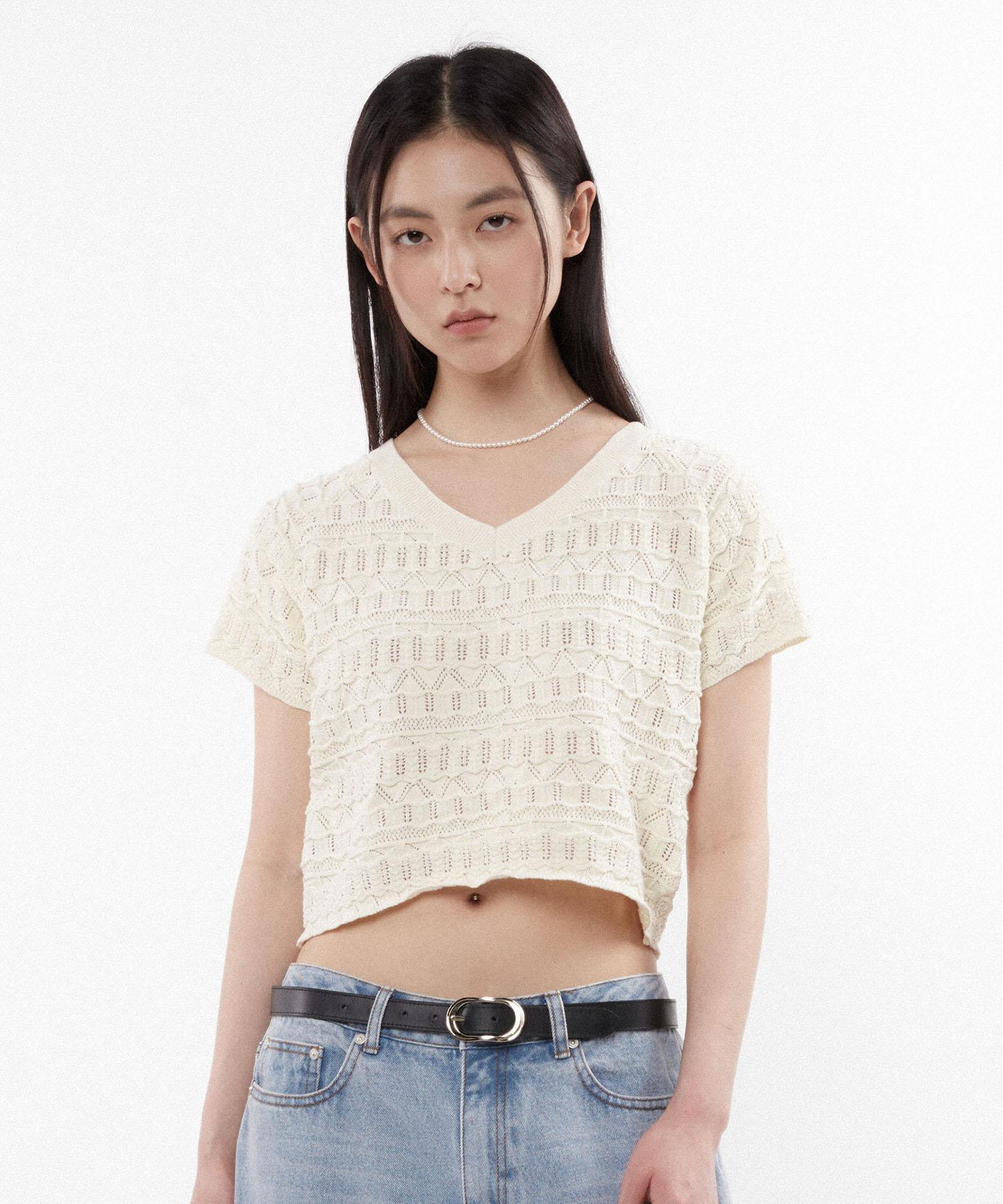 Kimwear (Women) Scalloped V-Neck Short Sleeve Knit_Ivory Ivory/Free