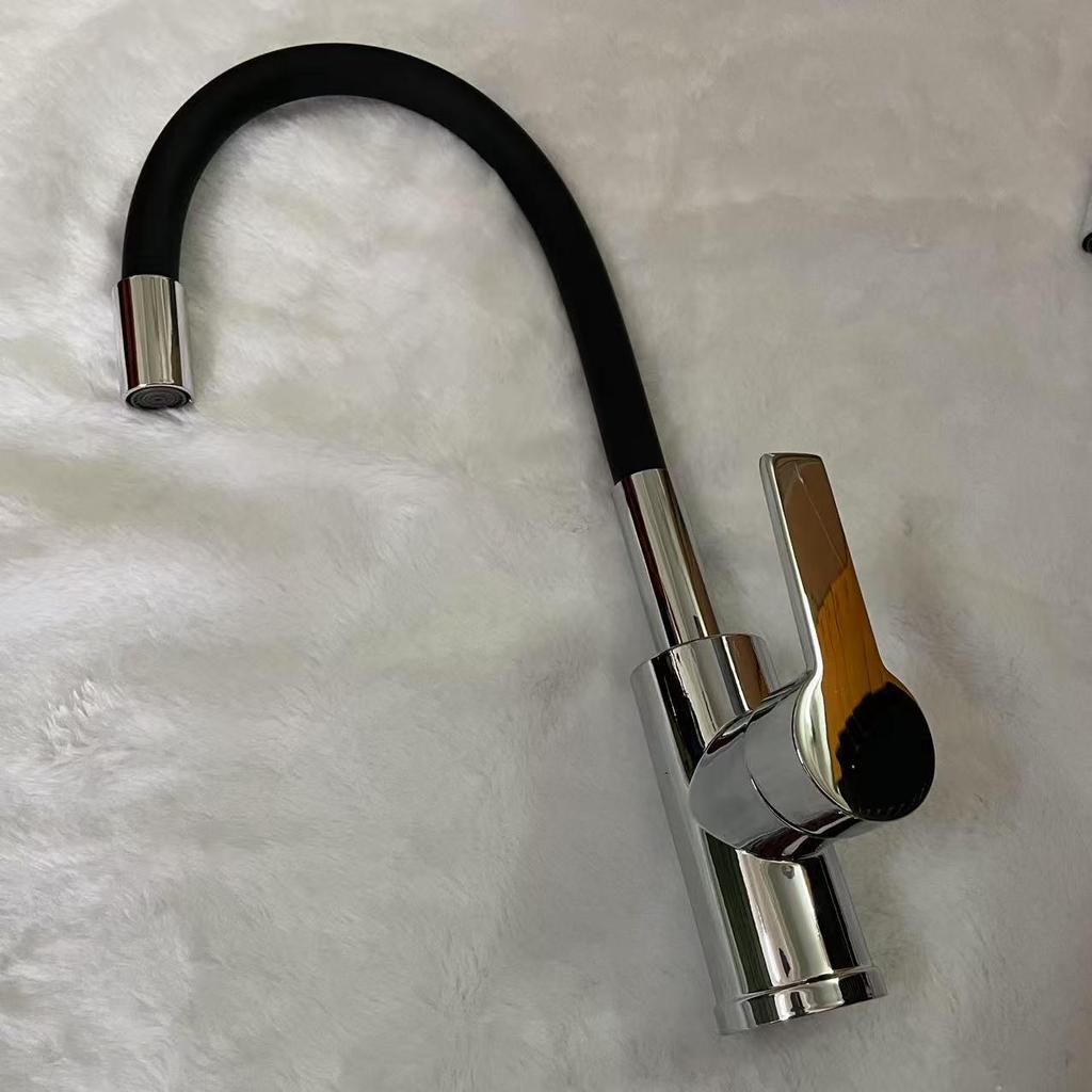 Retractable Silicone Kitchen Faucet with Hot/Cold Water and Splash-Proof Design