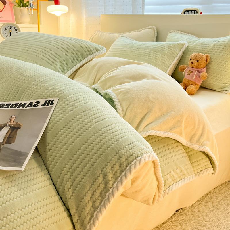 2025 new Nordic style double-sided velvet autumn and winter jacquard milk velvet four-piece quilt cover dormitory three-piece