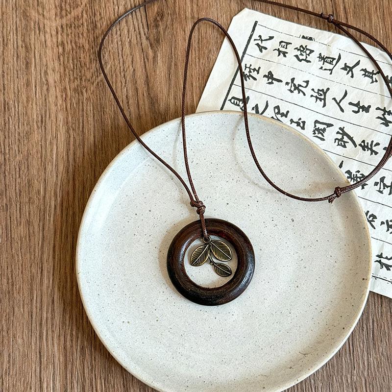 Women s Retro Bodhi Pendant Necklace - Ethnic Style, Versatile Sweater Chain