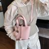 Trendy Fashion Vegetable Basket Portable Bucket Bag Women's 2025 New Lychee Pattern Large Capacity Shoulder Oblique Span Bag