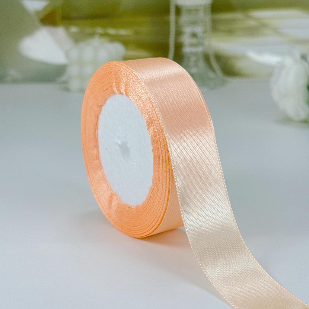 2cm Satynowa Wstążka Jedwabna na Prezent, Dekorację Tortu, Aranżacje Kwiatowe, Kokardy i Odznaki.