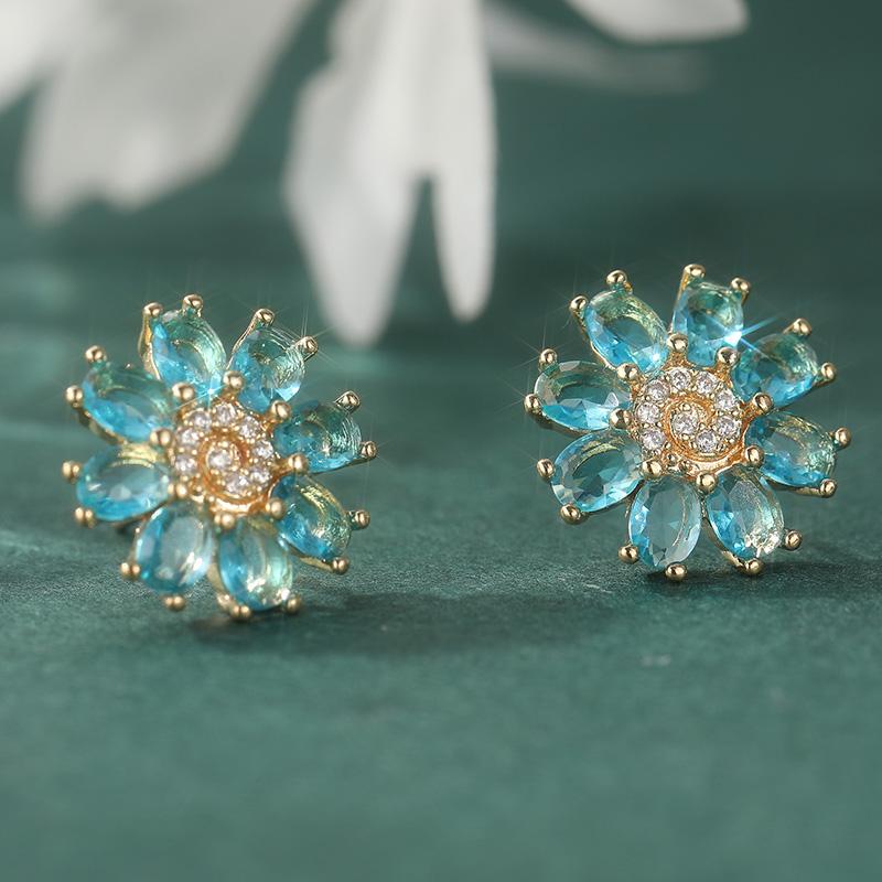 Daisy Pattern Synthetic Zirconia Stud Earrings for Women Exquisite Golden Plated Wedding Party Jewelry Accessories Gifts