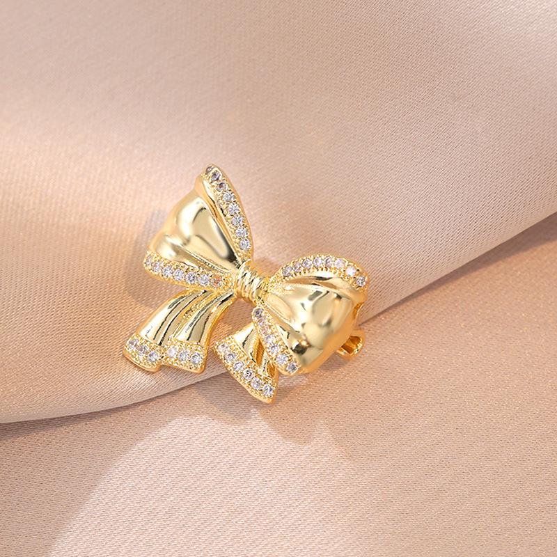 Snowflake & Butterfly Zircon Brooch with Freshwater Pearl for Women's Korean Style Suit Coat