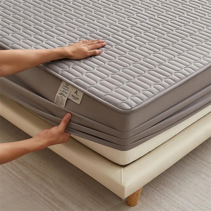 1 PC Waterproof Bedcover Fitted Sheet Bed Mattress Cover Thickened Quilted Soft Comfortable Breathable Solid Color Bedding Mattress Cover