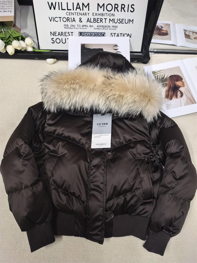 Yu Yan, winter explosion hooded raccoon fur collar small short white duck down jacket warm retro jacket women