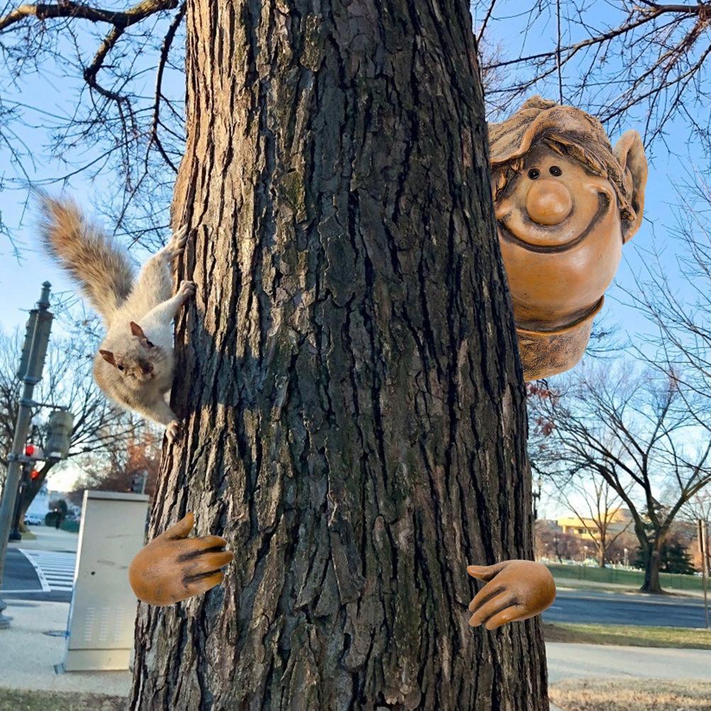 Garden Elf Tree Hugger Polyresin Tree Sculpture Garden Peeker Yard Art for Home Decoration