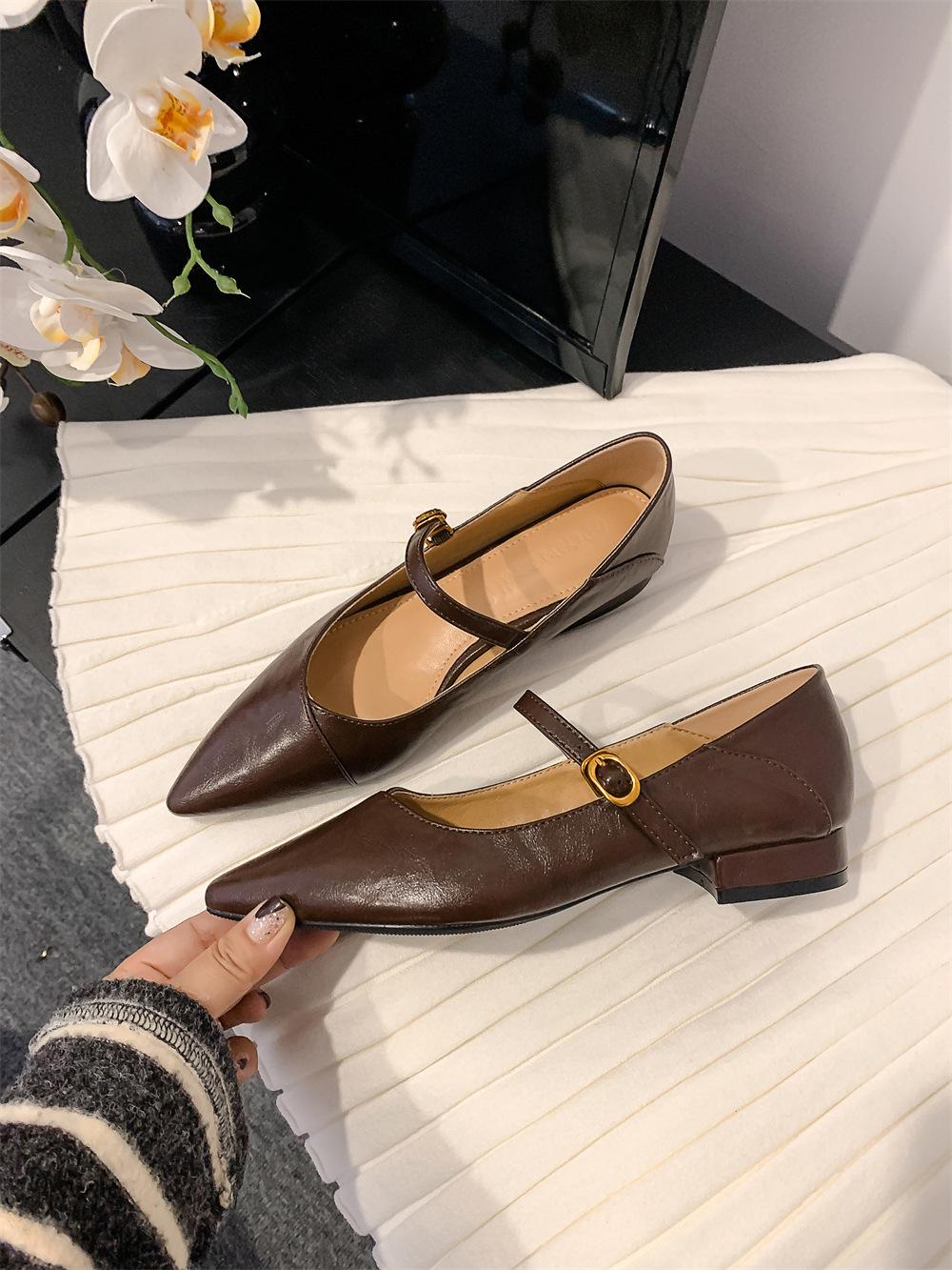 

Washed cowhide~ Retro genuine leather soft sole is not tired feet women s shoes spring pointed shoes one-word buckle Mary Jane single shoes laden shoe 40